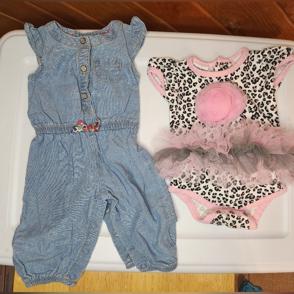 Bundle of 7 coats/shirts/onesies for 3 month baby girl - Picture 6 of 9